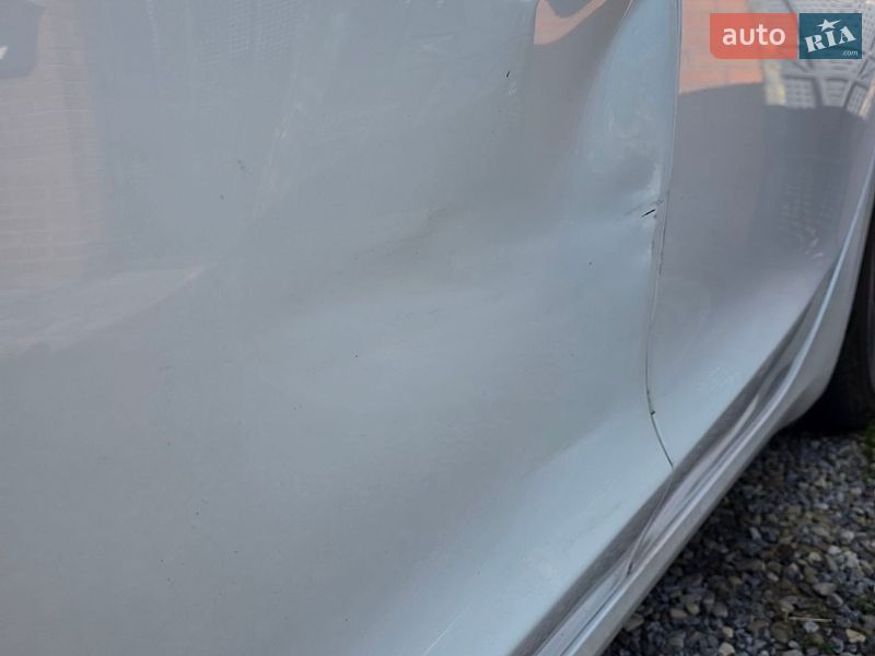 Седан Tesla Model 3 2021 в Львові