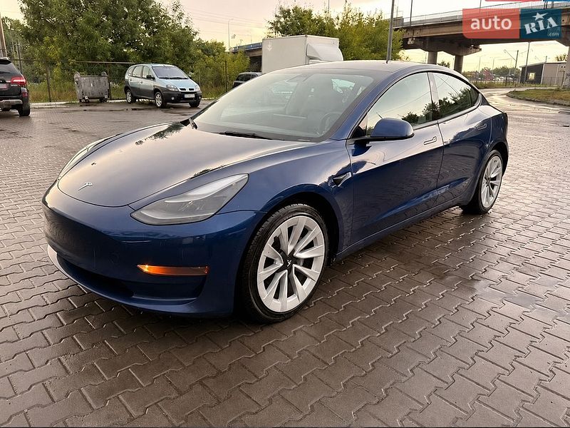 Седан Tesla Model 3 2022 в Ровно Седан Tesla Model 3 2022 в Ровно