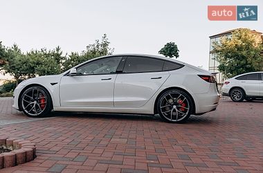 Седан Tesla Model 3 2023 в Киеве фото 5 Седан Tesla Model 3 2023 в Киеве
