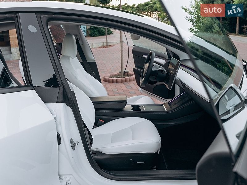 Седан Tesla Model 3 2023 в Киеве фото 19 Седан Tesla Model 3 2023 в Киеве
