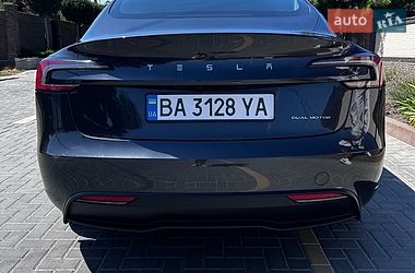 Седан Tesla Model 3 2025 в Кропивницькому