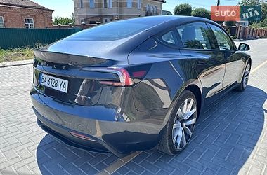 Седан Tesla Model 3 2025 в Кропивницькому