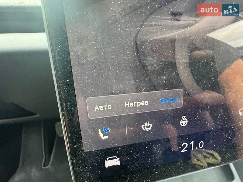 Седан Tesla Model 3 2025 в Киеве фото 29 Седан Tesla Model 3 2025 в Киеве