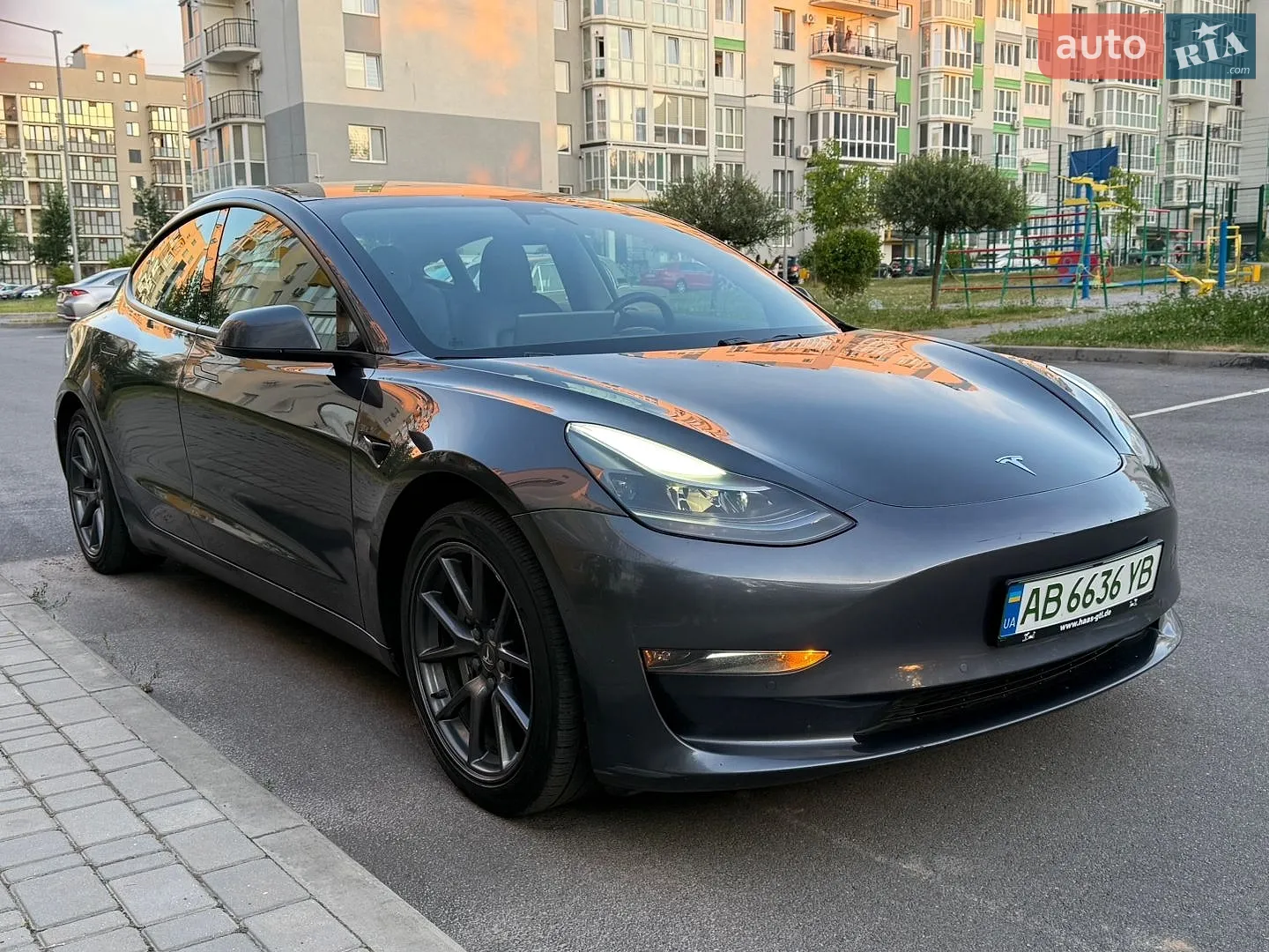 2021 Tesla Model 3 - мініатюра 2