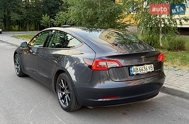 Седан Tesla Model 3 2021 в Виннице
