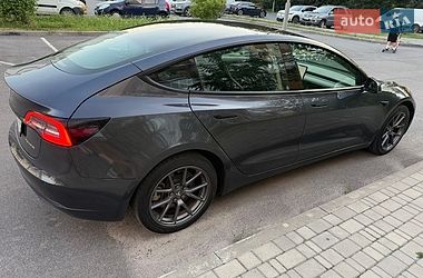 Седан Tesla Model 3 2021 в Виннице