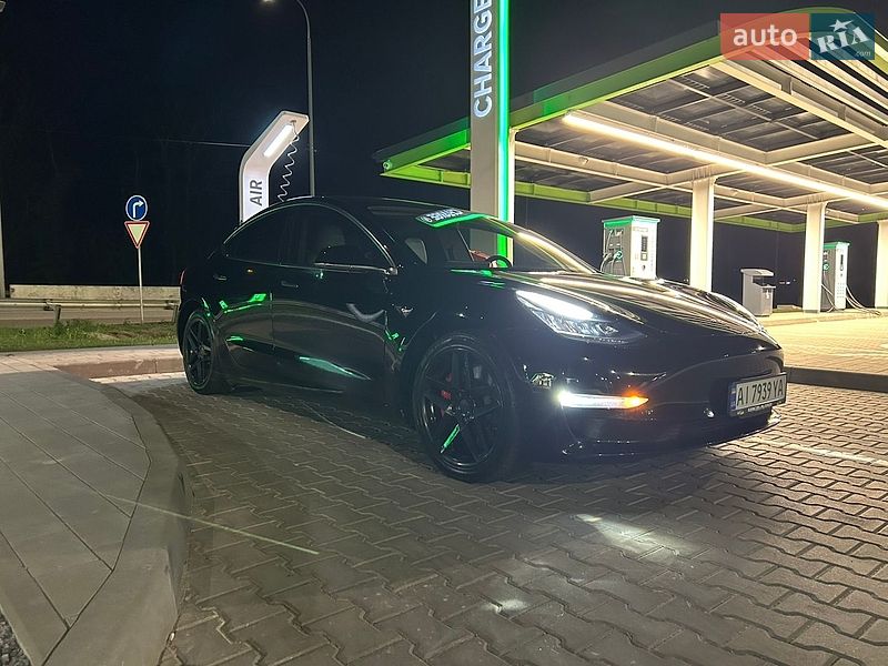 Седан Tesla Model 3 2019 в Киеве фото 4 Седан Tesla Model 3 2019 в Киеве