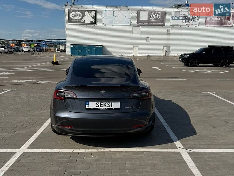 Седан Tesla Model 3 2022 в Борисполі