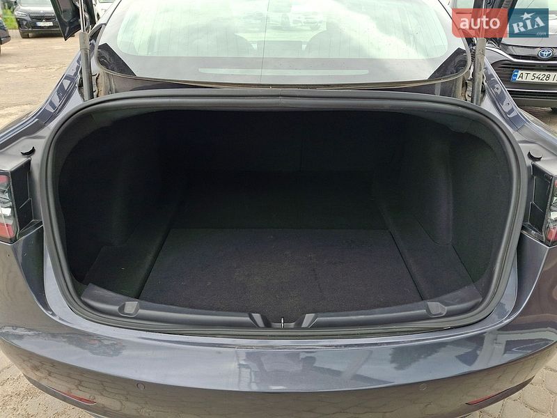 Седан Tesla Model 3 2018 в Львові фото 21 Седан Tesla Model 3 2018 в Львові