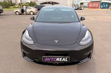 Седан Tesla Model 3 2022 в Кривому Розі