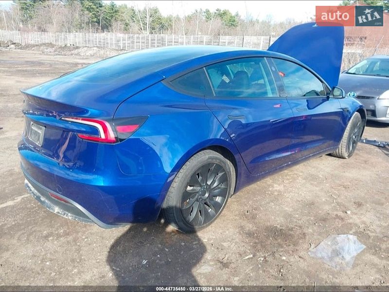 Седан Tesla Model 3 2025 в Києві