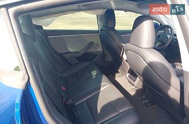 Седан Tesla Model 3 2025 в Києві