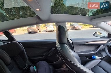 Седан Tesla Model 3 2021 в Запоріжжі