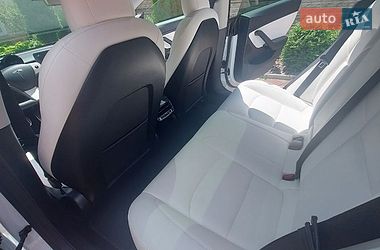 Седан Tesla Model 3 2020 в Житомирі
