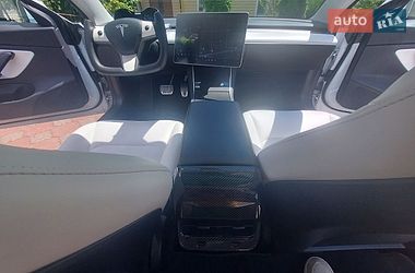 Седан Tesla Model 3 2020 в Житомирі