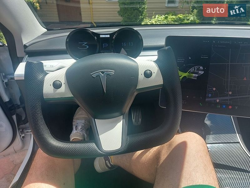 Седан Tesla Model 3 2020 в Житомирі