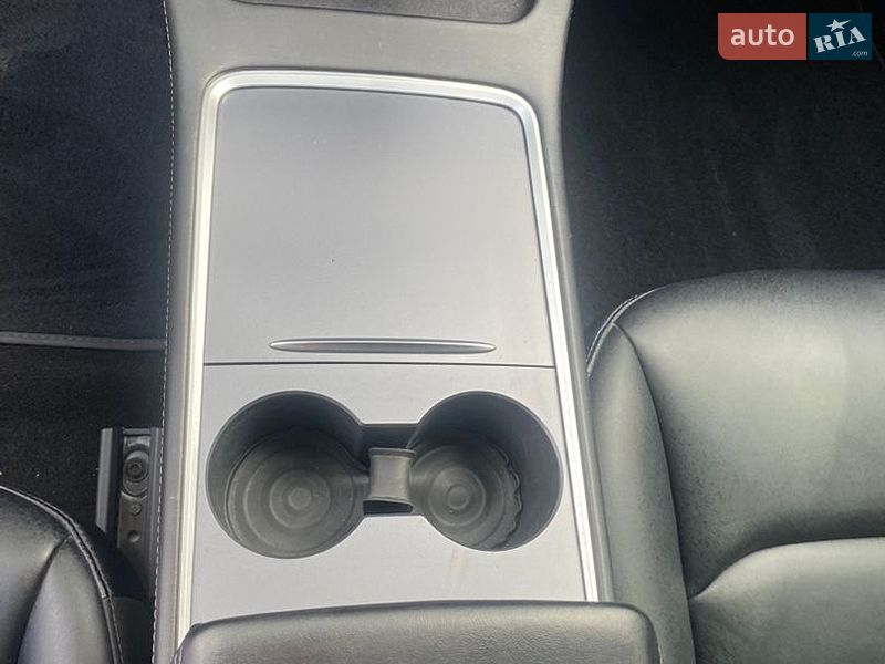 Седан Tesla Model 3 2021 в Чернигове фото 32 Седан Tesla Model 3 2021 в Чернигове
