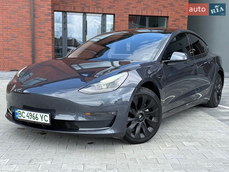 Седан Tesla Model 3 2021 в Коломые