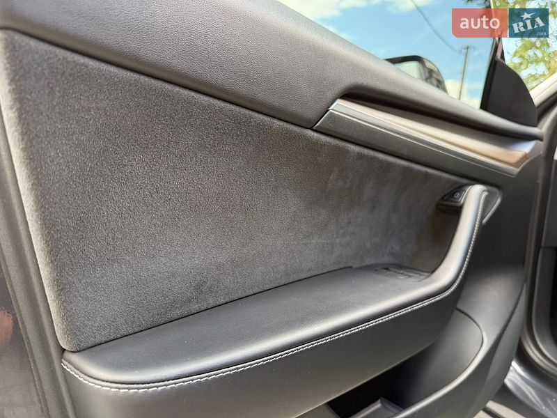 Седан Tesla Model 3 2021 в Коломые
