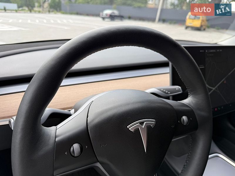 Седан Tesla Model 3 2021 в Коломые