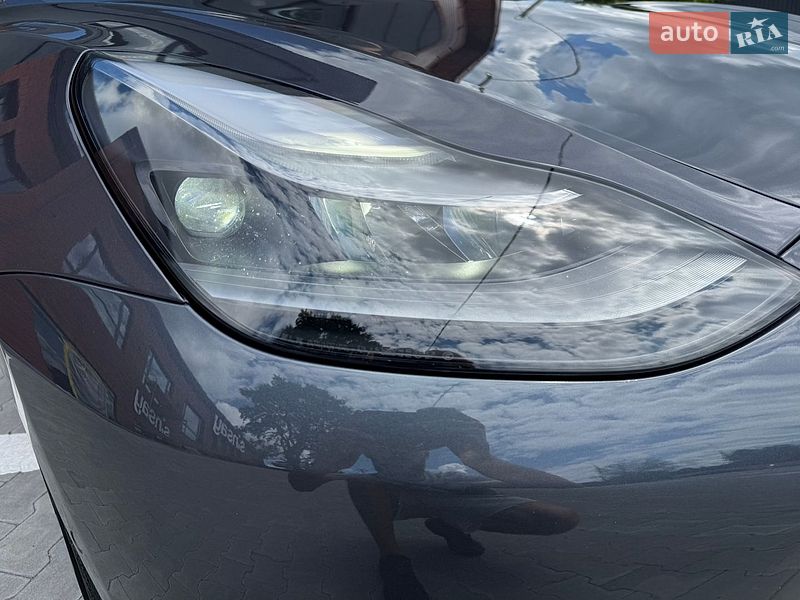 Седан Tesla Model 3 2021 в Коломые