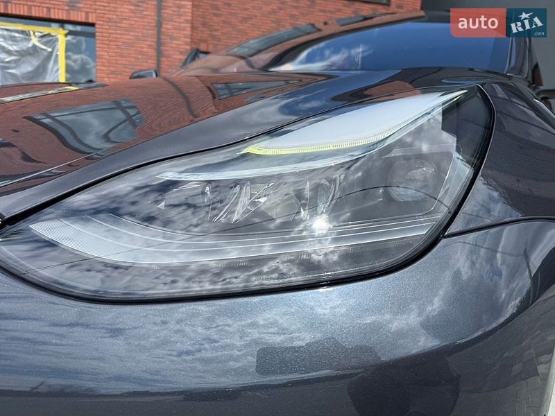 Седан Tesla Model 3 2021 в Коломые