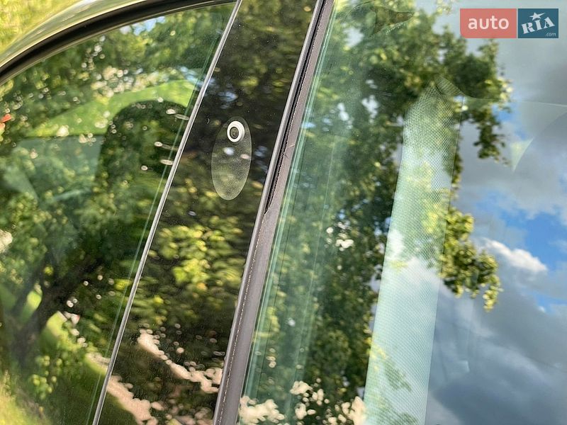 Седан Tesla Model 3 2019 в Нетешине
