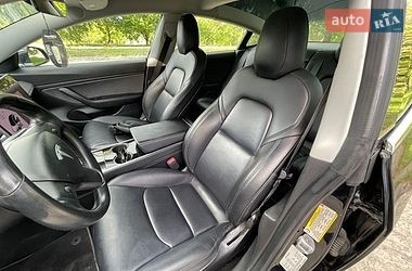 Седан Tesla Model 3 2019 в Нетешине
