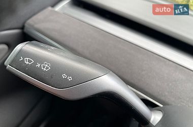 Седан Tesla Model 3 2019 в Нетешине