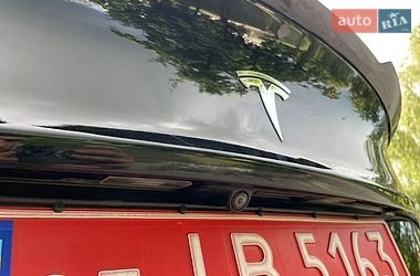 Седан Tesla Model 3 2019 в Нетешине