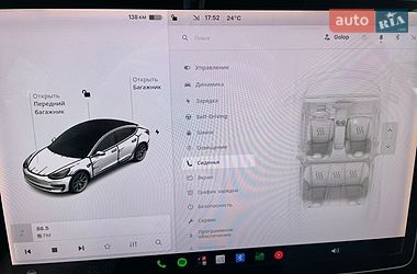 Седан Tesla Model 3 2019 в Нетешине