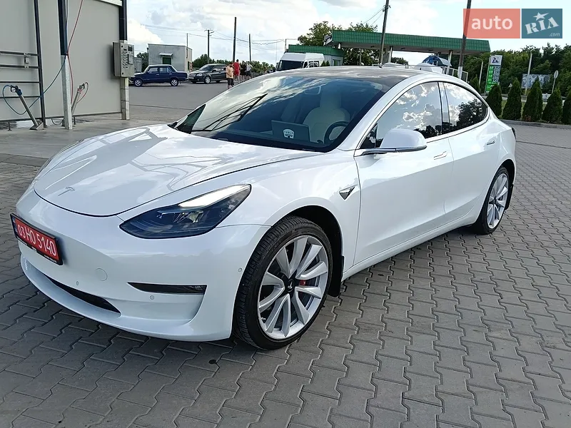 Tesla Model 3 2019