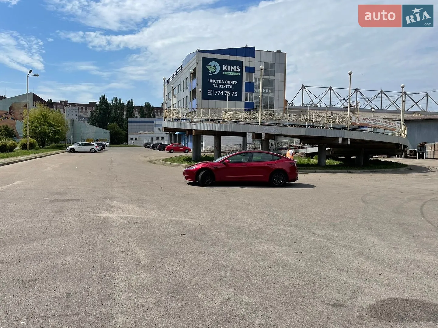 2025 Tesla Model 3 - мініатюра 10