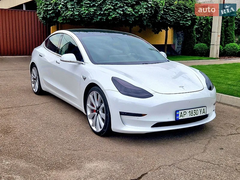 Tesla Model 3 2019