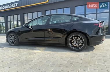 Седан Tesla Model 3 2022 в Львові