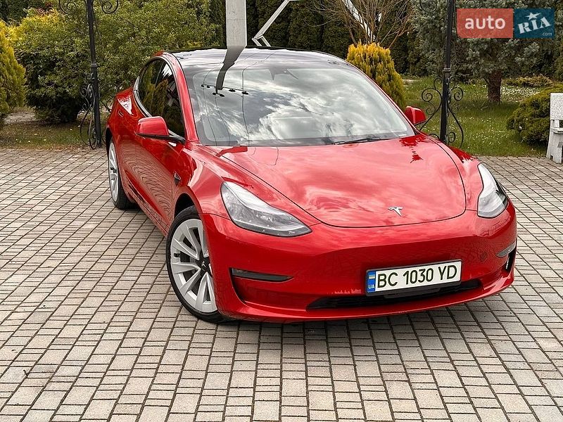 Седан Tesla Model 3 2023 в Самборе