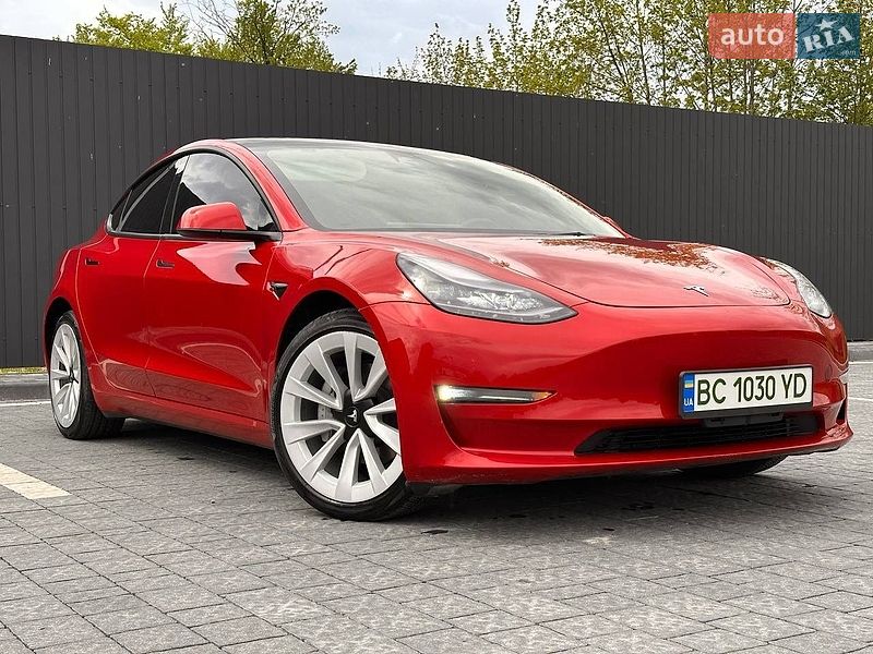 Седан Tesla Model 3 2023 в Самборе
