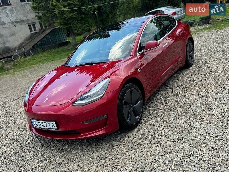 Седан Tesla Model 3 2018 в Ивано-Франковске