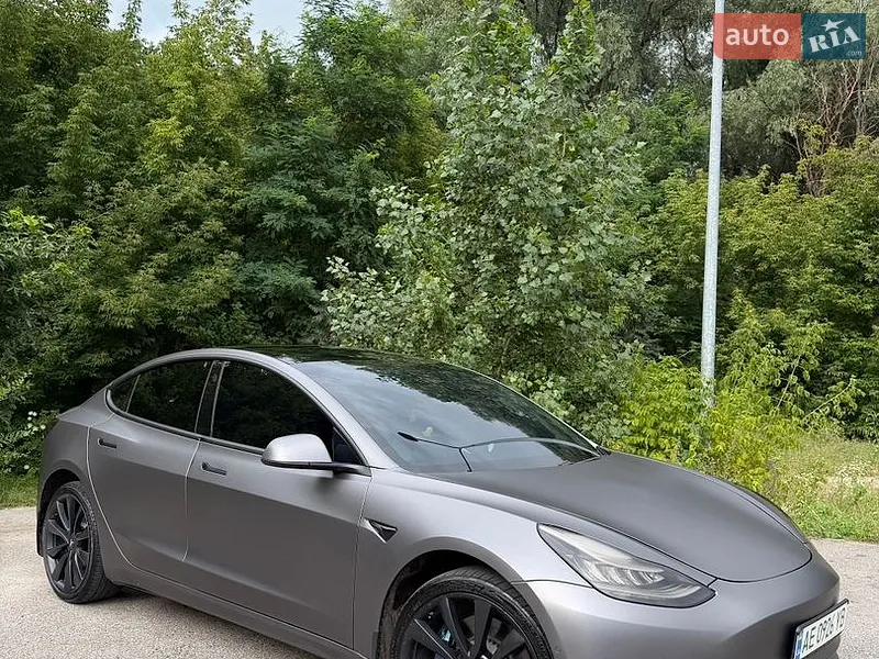 Tesla Model 3 2020