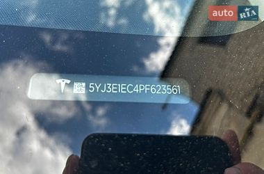 Седан Tesla Model 3 2023 в Дніпрі