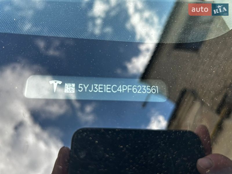 Седан Tesla Model 3 2023 в Дніпрі