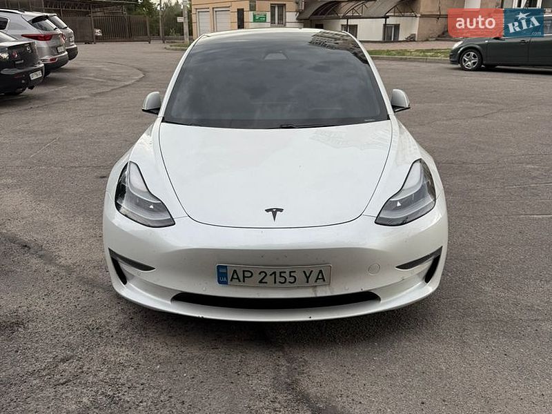 Tesla Model 3 2021