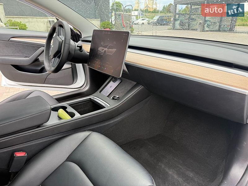 Седан Tesla Model 3 2023 в Львове фото 8 Седан Tesla Model 3 2023 в Львове