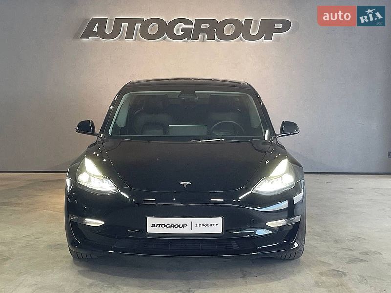 Седан Tesla Model 3 2023 в Одесі