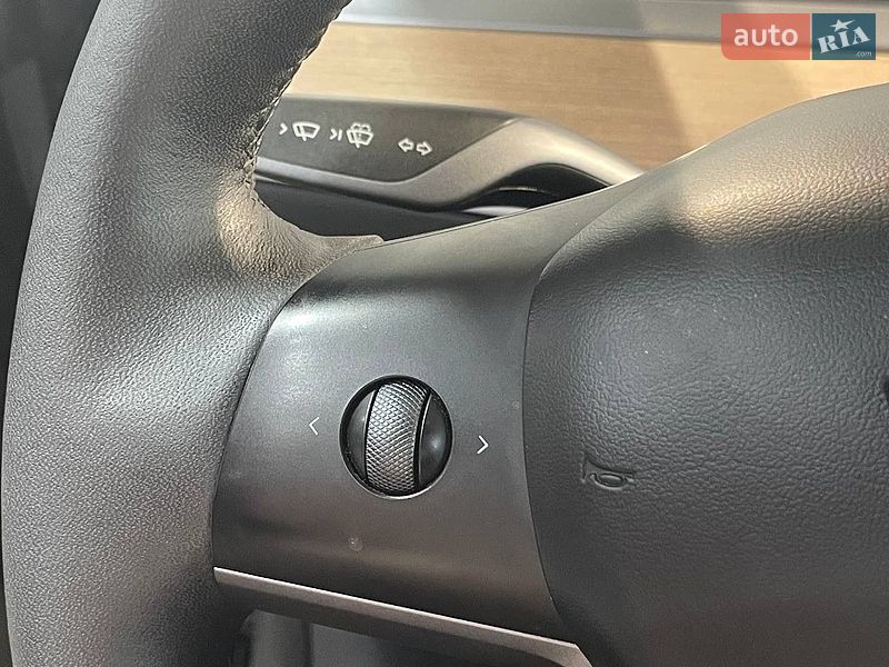 Седан Tesla Model 3 2023 в Одесі