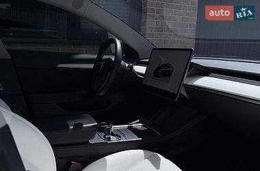 Седан Tesla Model 3 2022 в Києві