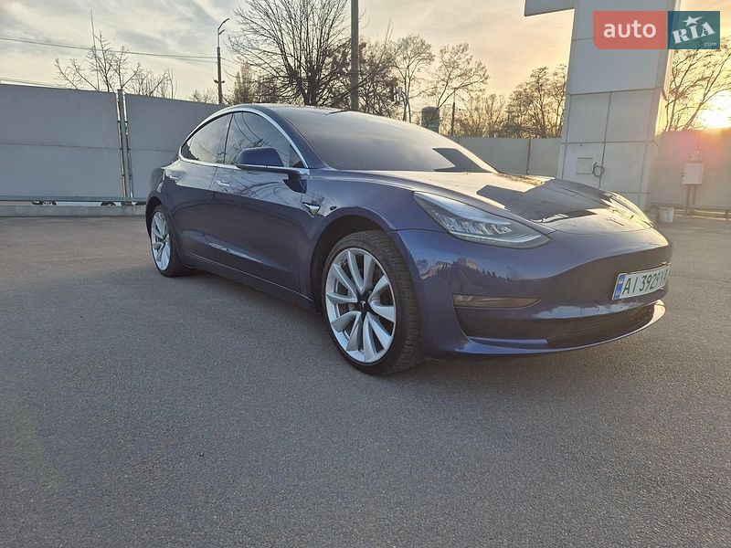 Седан Tesla Model 3 2019 в Києві
