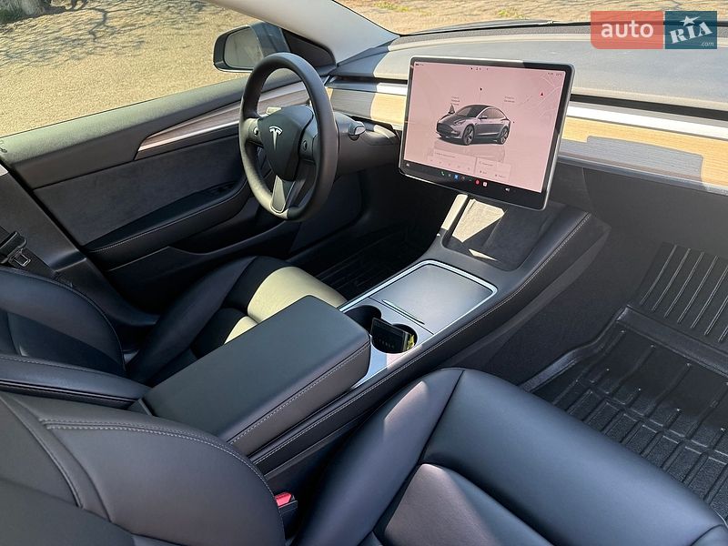 Седан Tesla Model 3 2022 в Киеве фото 20 Седан Tesla Model 3 2022 в Киеве