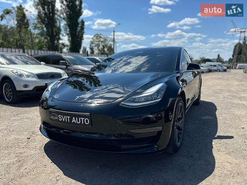 Седан Tesla Model 3 2019 в Николаеве