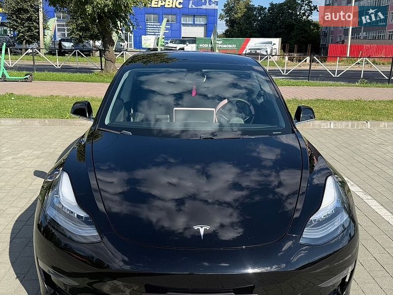 Tesla Model 3 2019